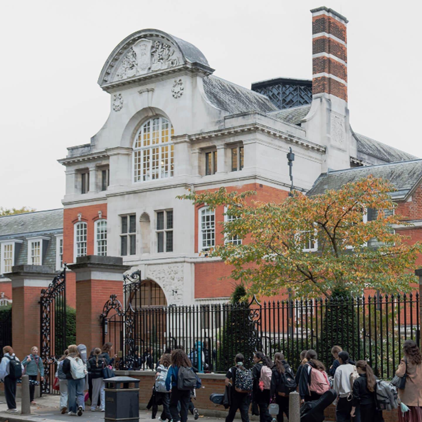 Bnois Jerusalem Girls School — boarding school campus
