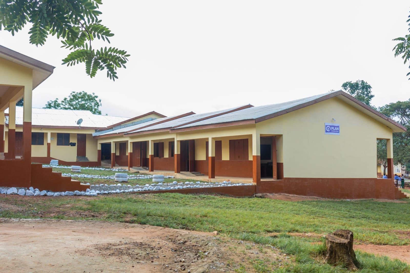 Bobov Primary Boys School — boarding school campus