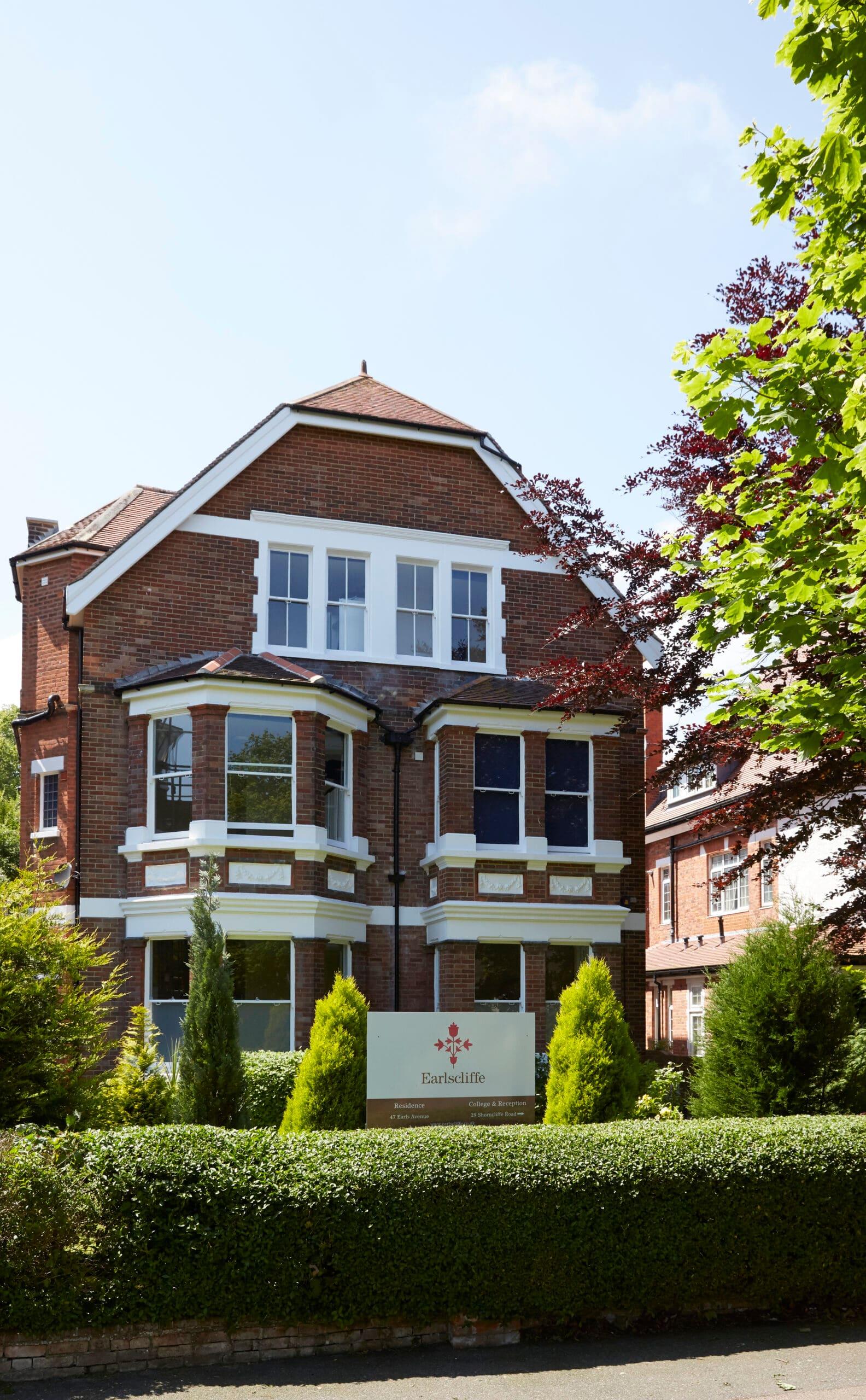 Earlscliffe — boarding school campus