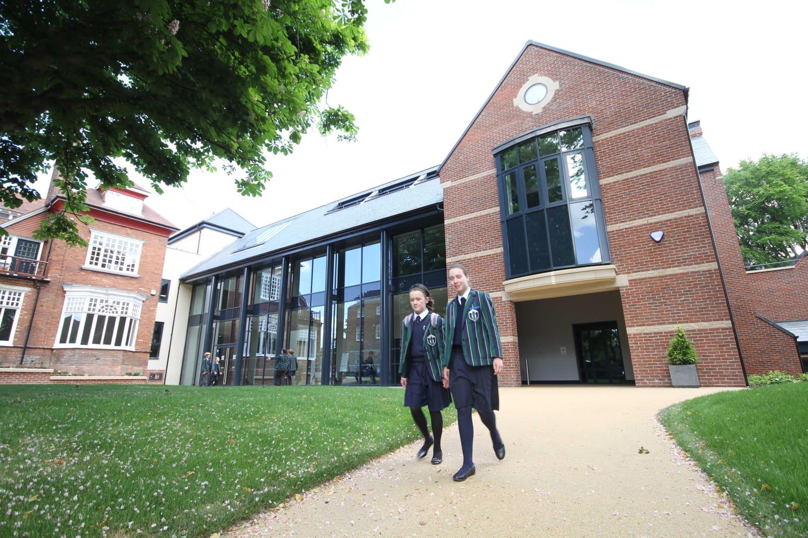 Lincoln Minster School — boarding school campus