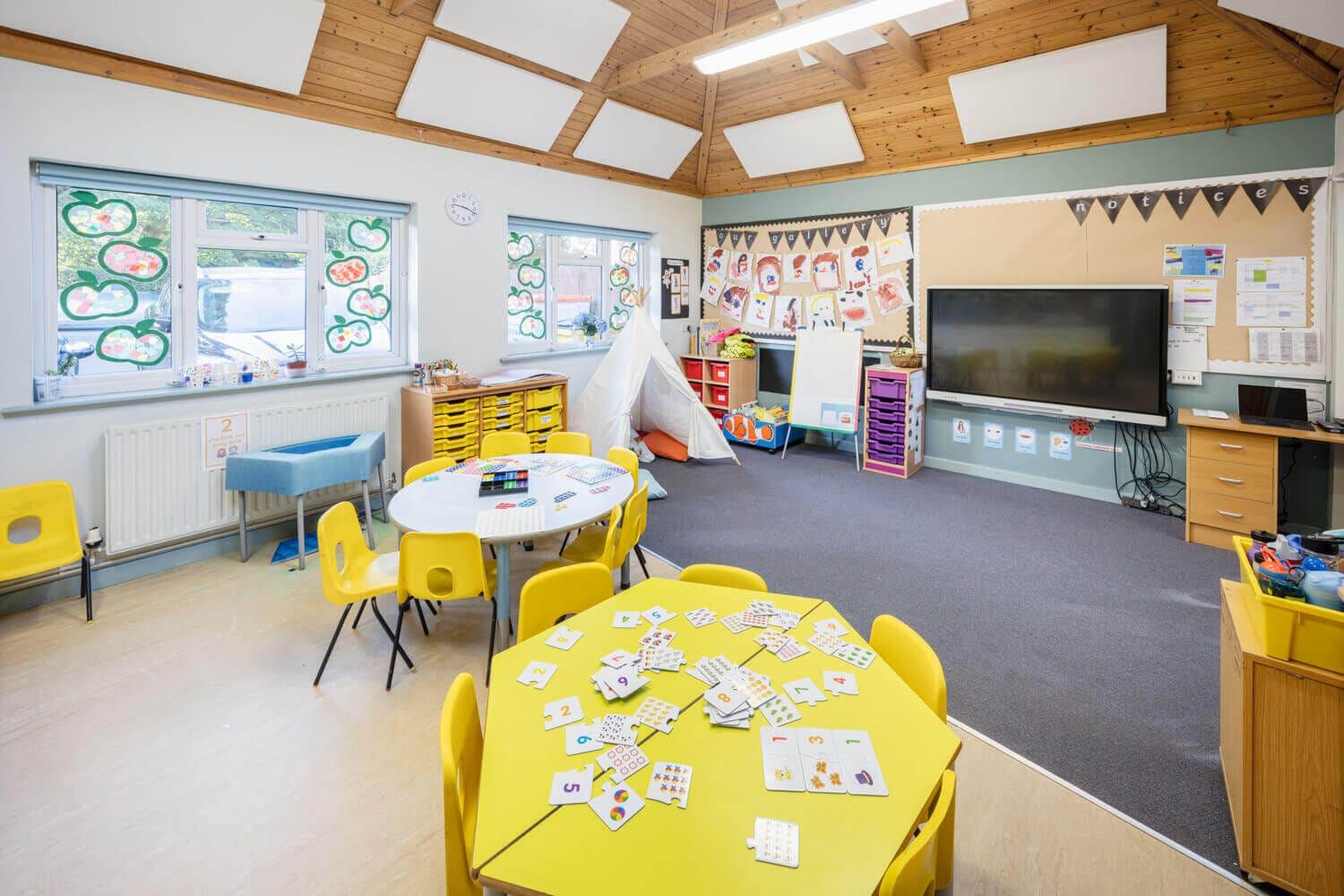 Little Downsend Leatherhead — boarding school campus