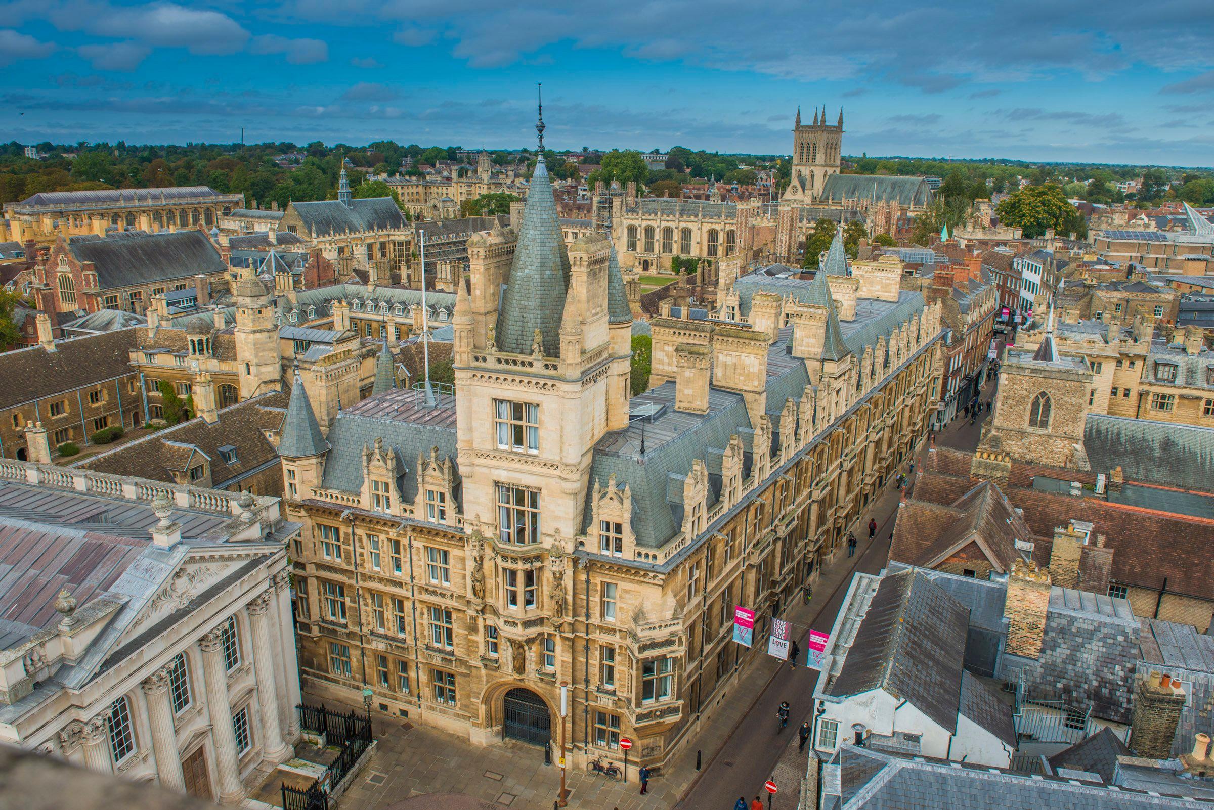 St Andrew's College, Cambridge — boarding school campus