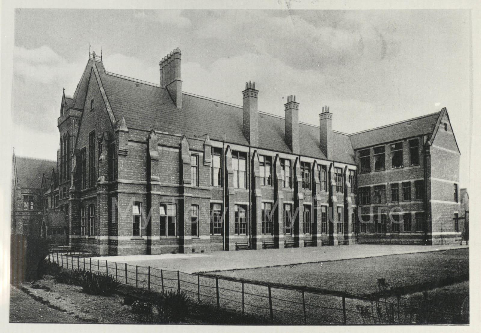 Teesside High School — boarding school campus
