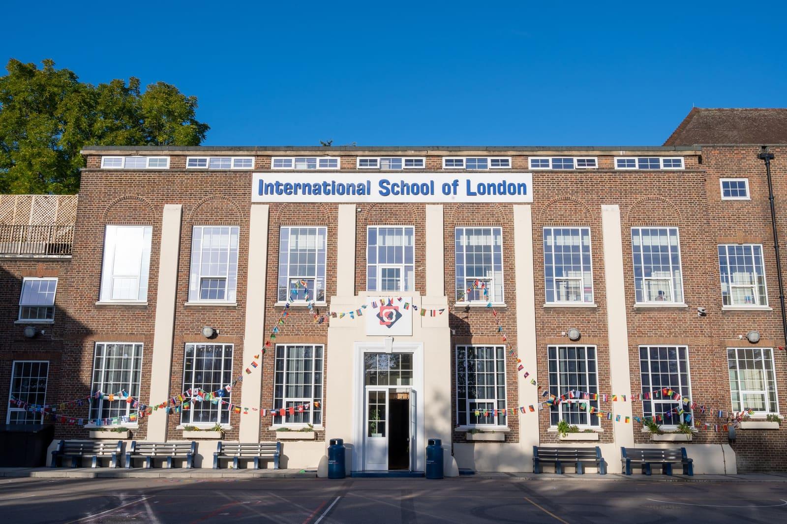 Wiznitz Cheder School — boarding school campus