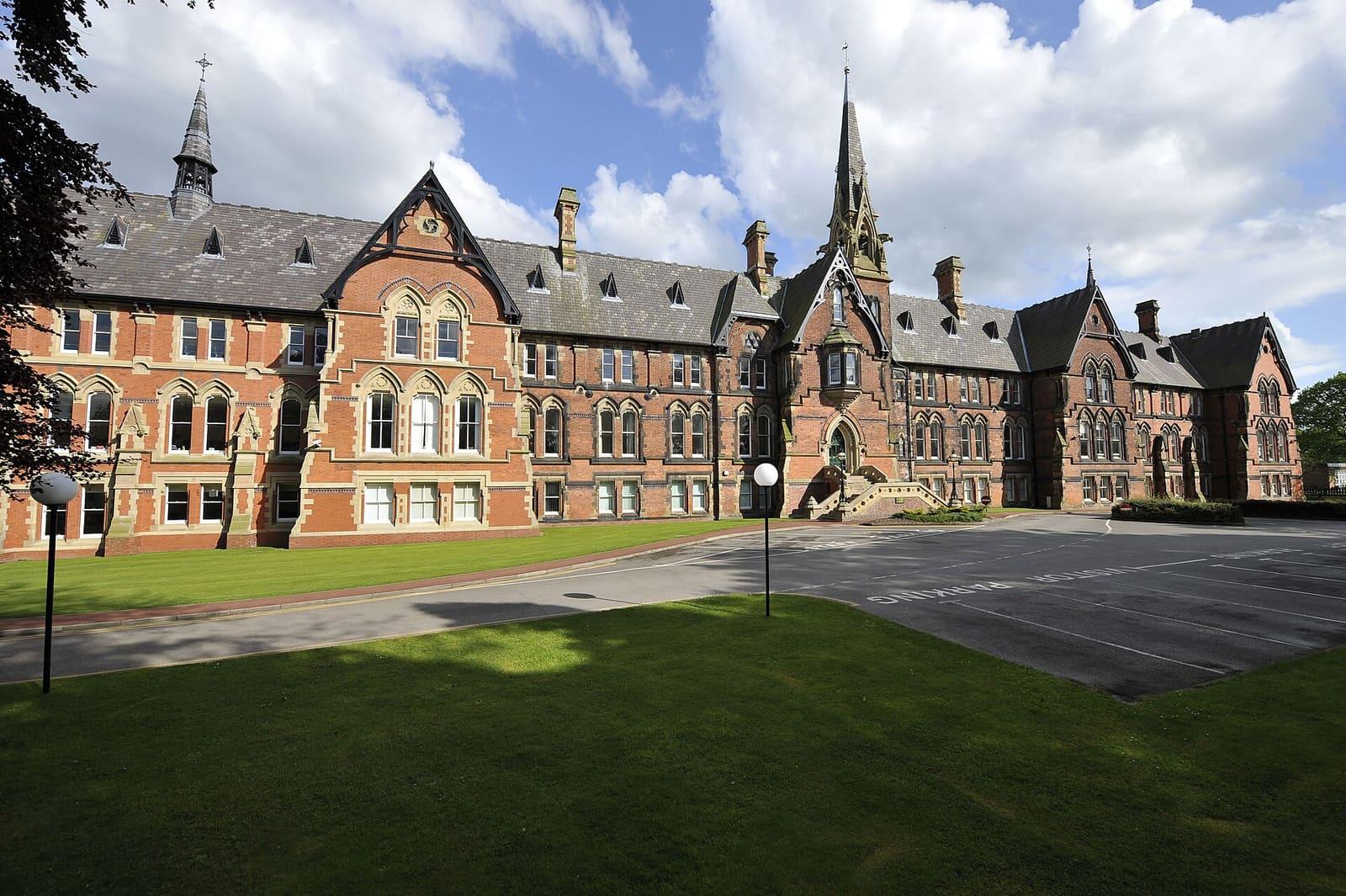 Cheadle Hulme School — boarding school campus