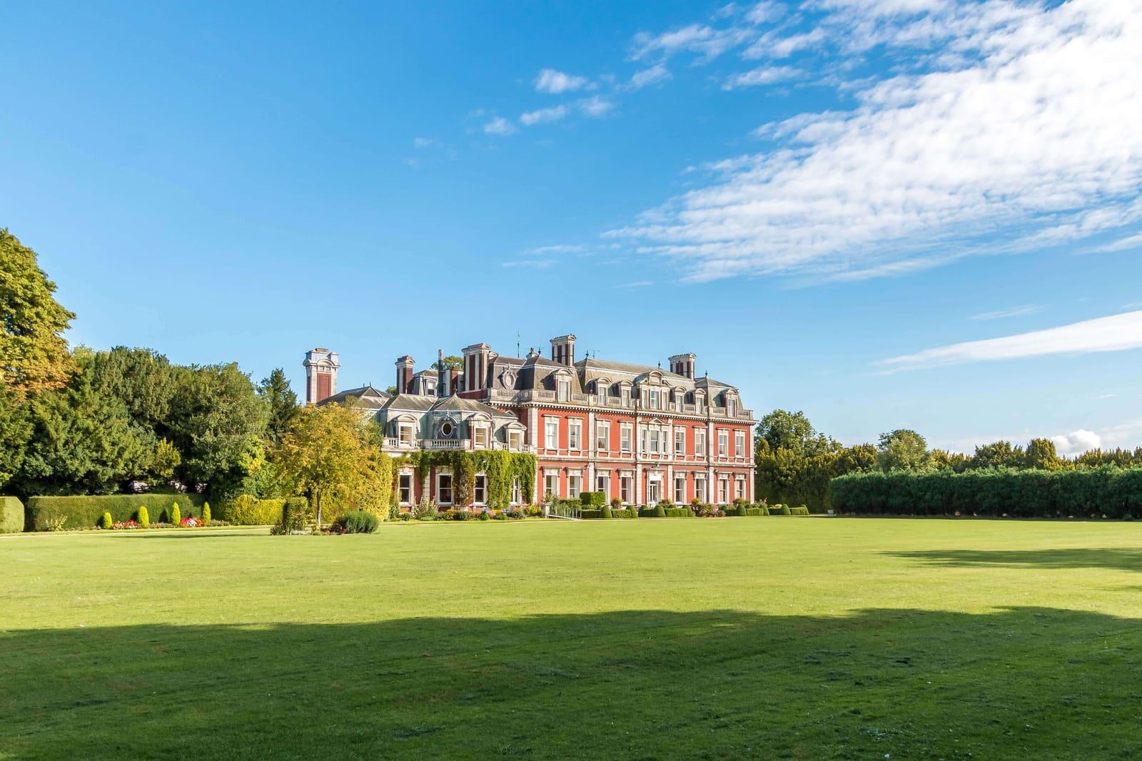 Tring Park School for the Performing Arts — boarding school campus